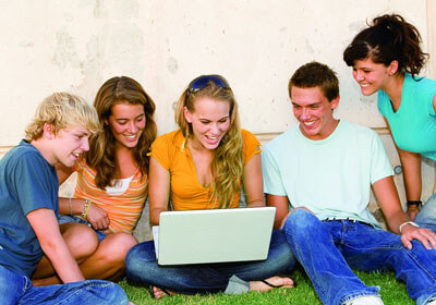 黄蜂大胜，维金斯成为全场焦点